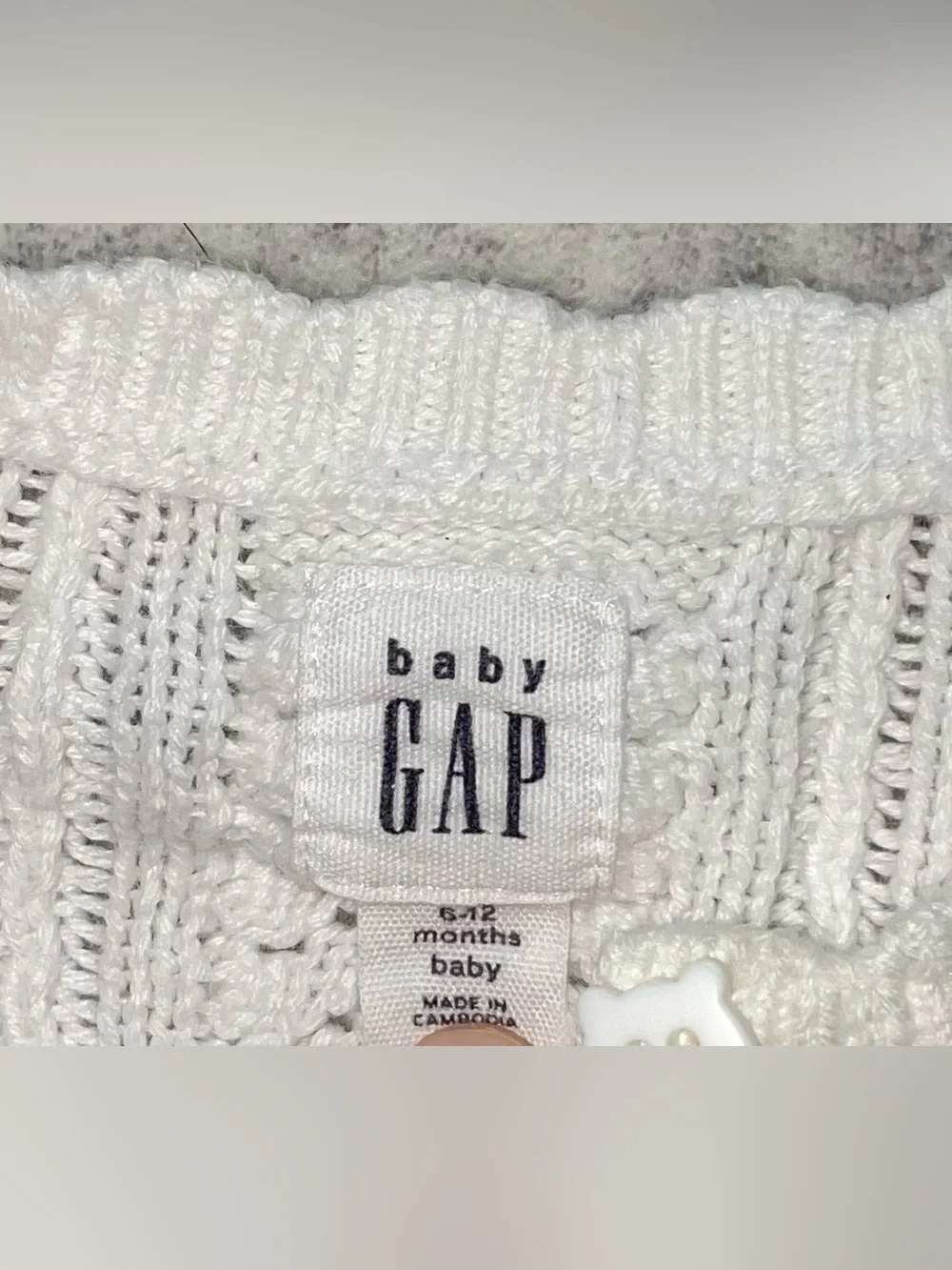 Baby Gap knit cardigan sweater size 6-12 months